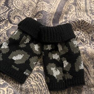 Lane Bryant Black and Gray Fingerless Gloves